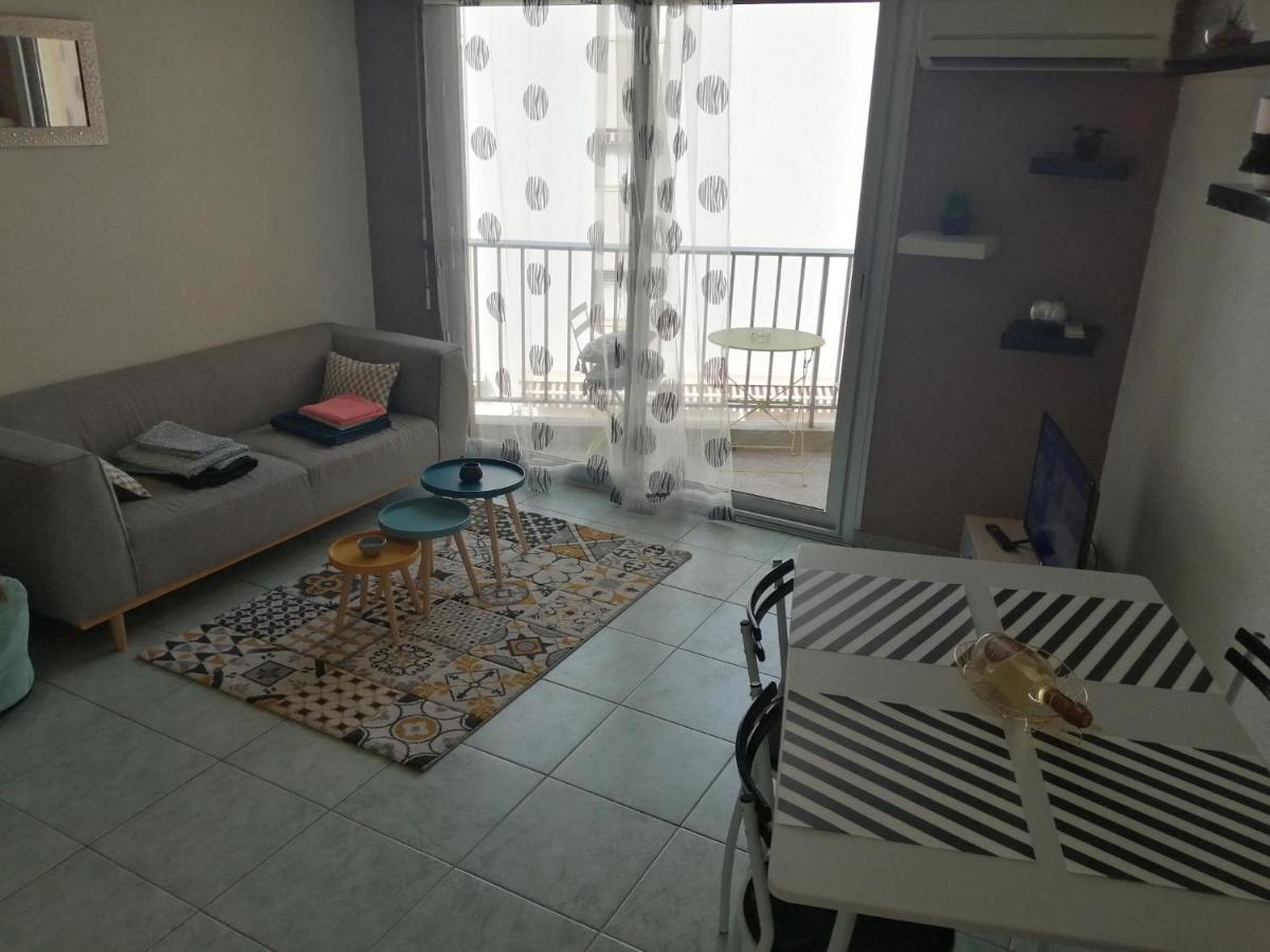 Joli Studio Bord De Mer, Clim, Balcon, Parking Prive Menton Exterior photo